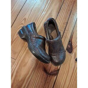BOC Born Concept Clogs Brown Paisley Pattern SZ 6.5